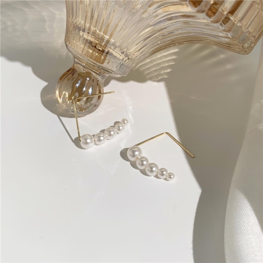 Pearls Wire Earrings Elegant Dainty - Picture 5 of 14